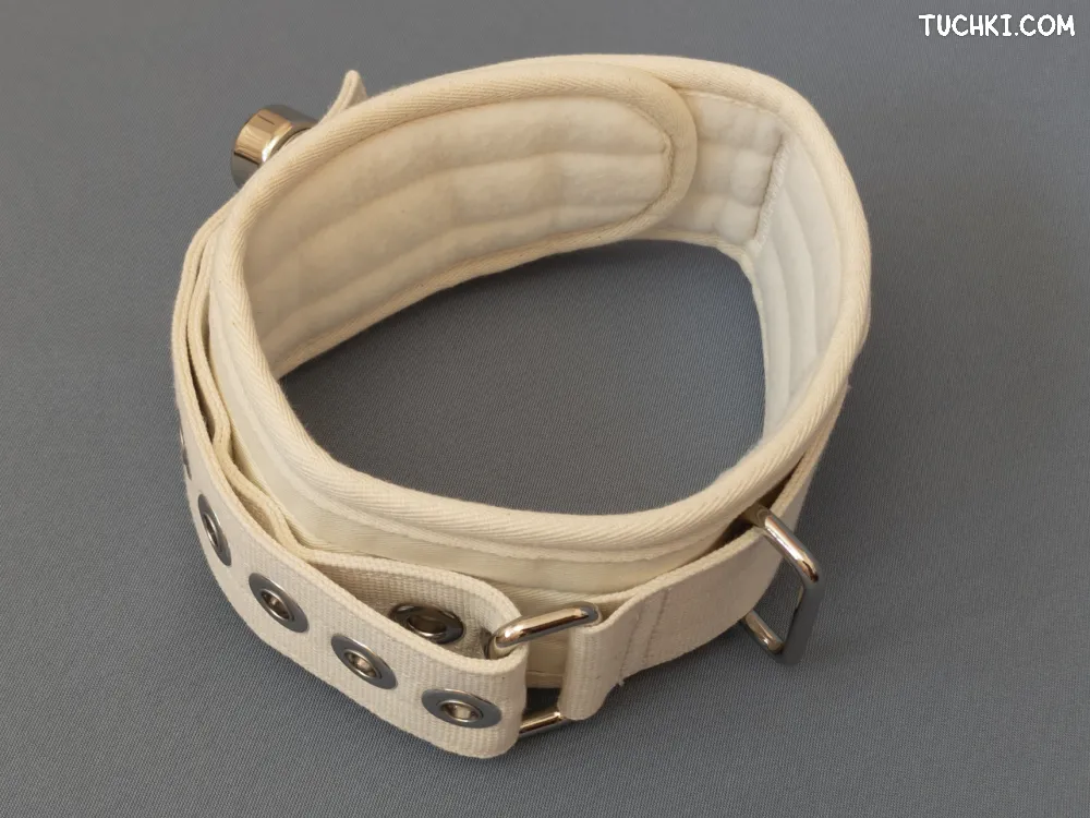 Белый ошейник