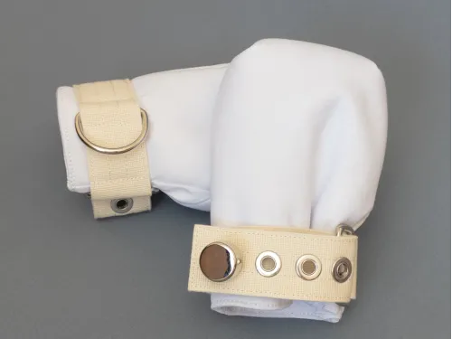 Царапки / Бондажные варежки